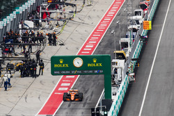 Stoffel Vandoorne, McLaren MCL32, leaves the pit lane after a stop