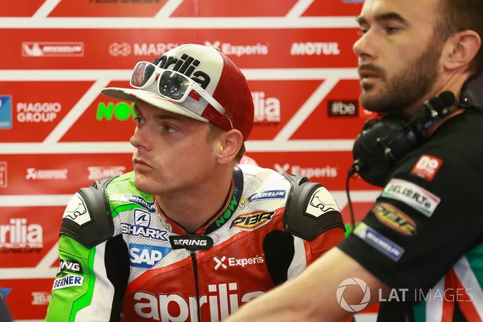 “Eles precisam resolver os problemas. Não importa se você é Valentino Rossi, sem ir para a pista você não vai à porra da primeira fila.