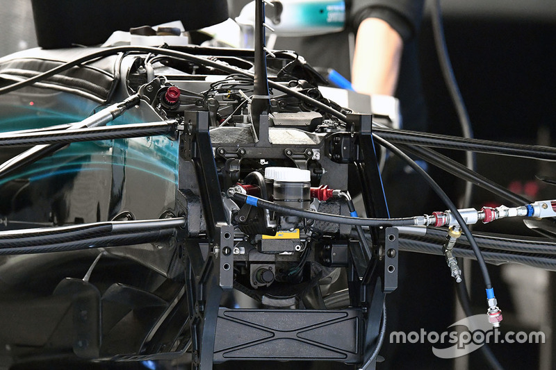 Mercedes W08 front detail