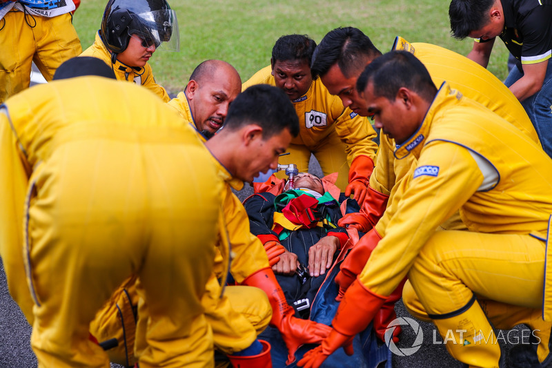 Medical team practice driver extraction