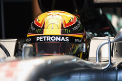Льюіс Хемілтон, Mercedes-Benz F1 W08
