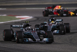Valtteri Bottas, Mercedes F1 W08, Lewis Hamilton, Mercedes AMG F1 W08