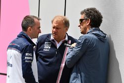 Paddy Lowe, Williams Shareholder and Technical Director, Robert Fearnley, Force India F1 Team Deputy Team Principal and Anthony Rawlinson, Jopurnalist