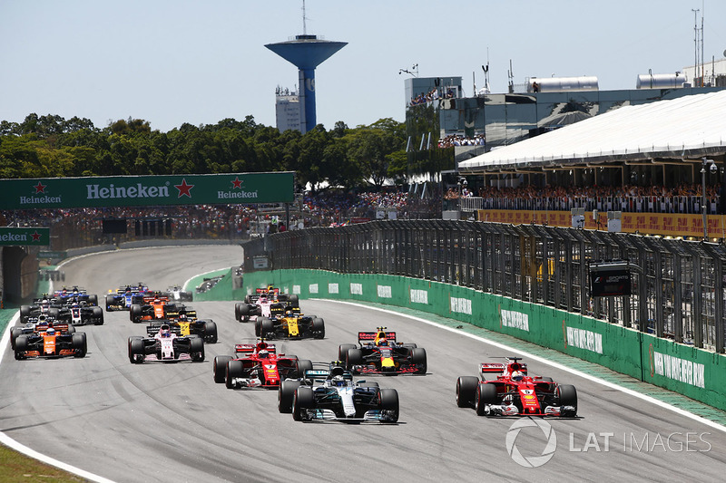 Start: Valtteri Bottas, Mercedes AMG F1 leads