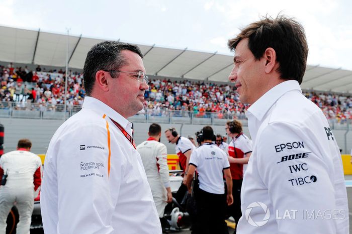 Eric Boullier, McLaren, y Toto Wolff, Mercedes AMG