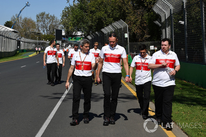 Alfa Romeo Sauber F1 Team walk the track