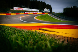 Eau Rouge virajı