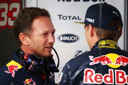 (L naar R): Christian Horner, Red Bull Racing Teambaas met Max Verstappen, Red Bull Racing