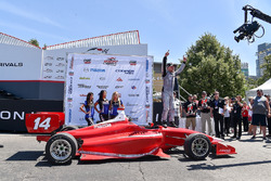 Il vincitore della gara Felix Rosenqvist, Belardi Auto Racing