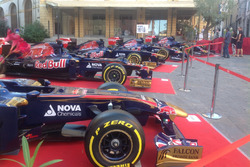 Le 10 monoposto della Toro Rosso in esposizione