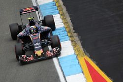 Carlos Sainz Jr., Scuderia Toro Rosso STR11