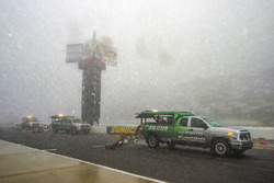 Air Titan in mezzo alla pioggia e alla nebbia