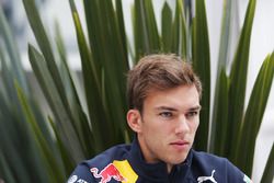 Pierre Gasly, Red Bull Racing tecer piloto