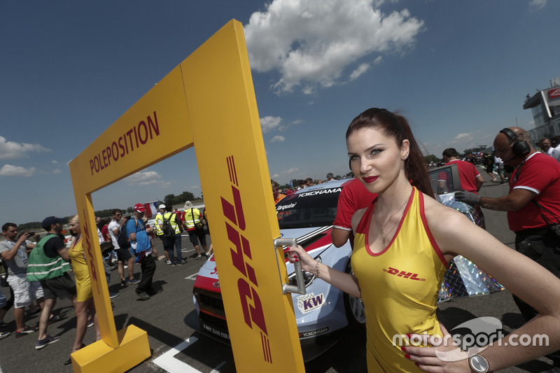 Grid girl