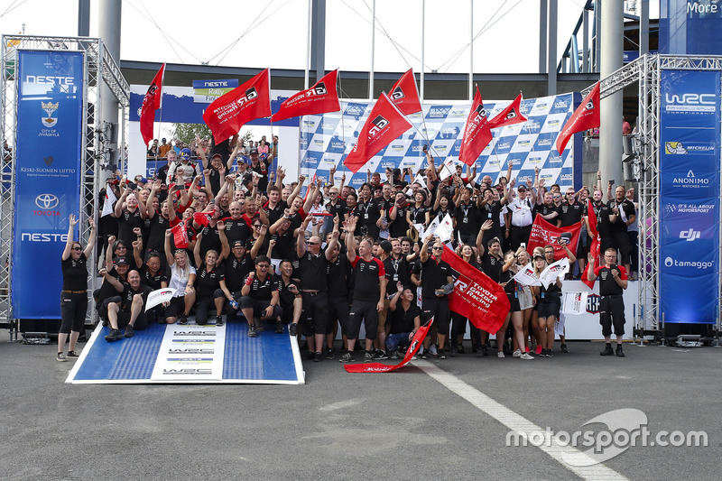I vincitori Ott Tanak, Martin Järveoja, Toyota Yaris WRC, Toyota Gazoo Racing