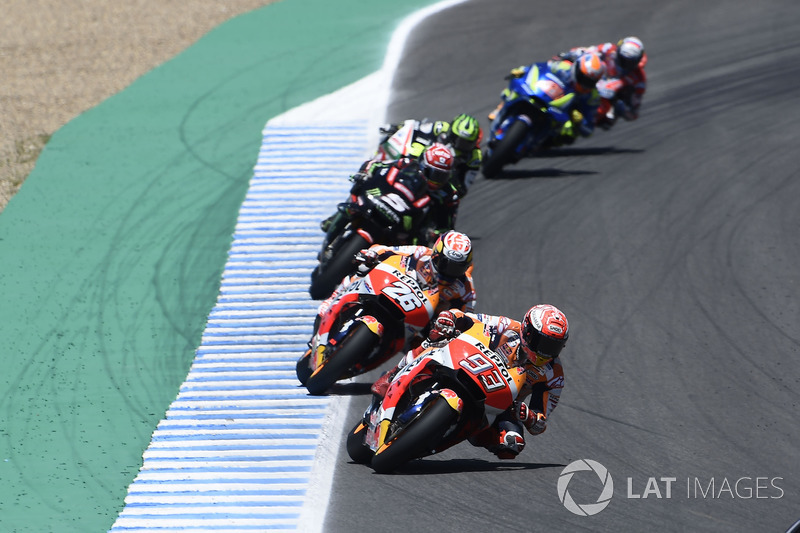 Marc Márquez largou em quinto, mas foi ganhando posições e em pouco tempo assumiu a liderança