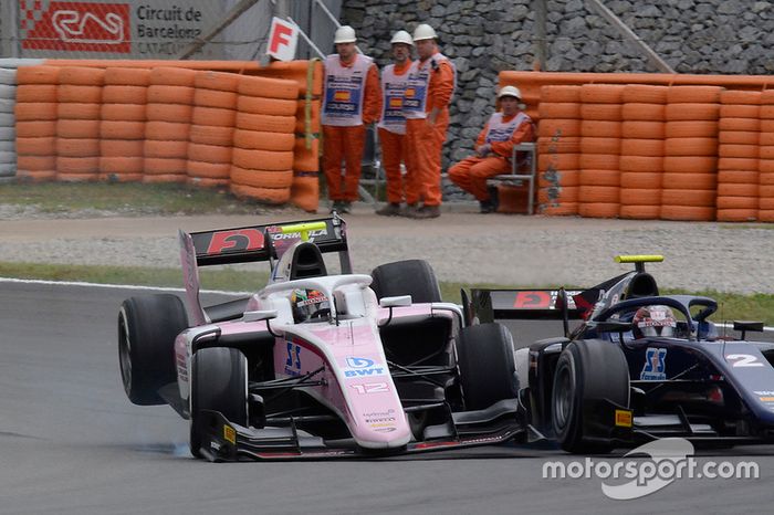 Choque de Tadasuke Makino, RUSSIAN TIME y Nirei Fukuzumi, BWT Arden