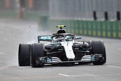 Valtteri Bottas, Mercedes-AMG F1 W09 EQ Power+ blow out