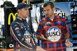 Kevin Harvick, Stewart-Haas Racing, Ford Fusion Busch Beer Flannel and Rodney Childers