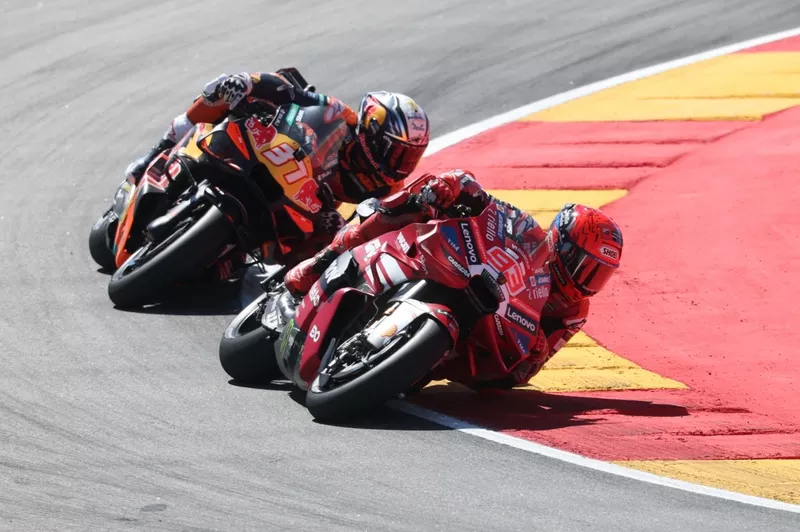 Marc Márquez, Ducati Team, Pedro Acosta, Red Bull KTM Factory Racing