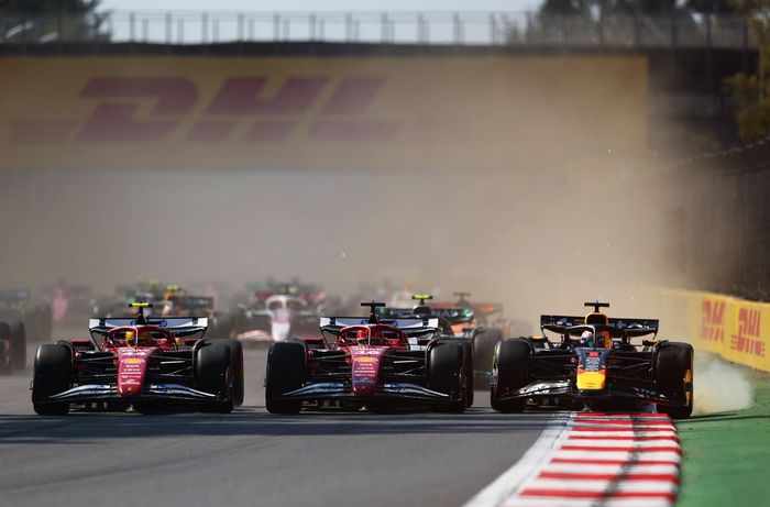 Charles Leclerc, Ferrari, Lewis Hamilton, Ferrari, Max Verstappen, Red Bull Racing