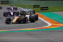 Jolyon Palmer, Renault Sport F1 Team RS17, Felipe Massa, Williams FW40, Carlos Sainz Jr., Scuderia Toro Rosso STR12, Lance Stroll, Williams FW40