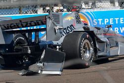 Will Power, Team Penske Chevrolet, crashed car