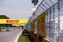 Pirelli-Werbung entlang der Sart-Zielgerade