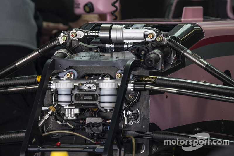 Force India VJM10 detalle de la suspensión delantera