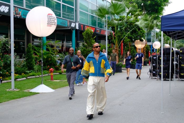 Lewis Hamilton, Mercedes W13