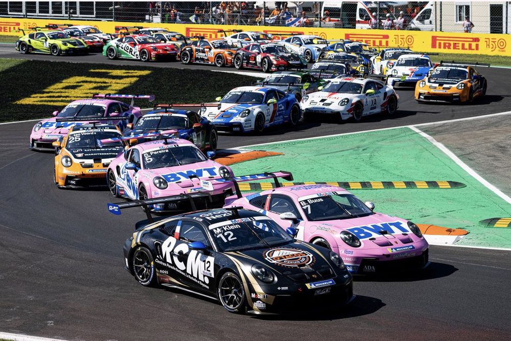 De start van de Porsche Supercup op Monza.