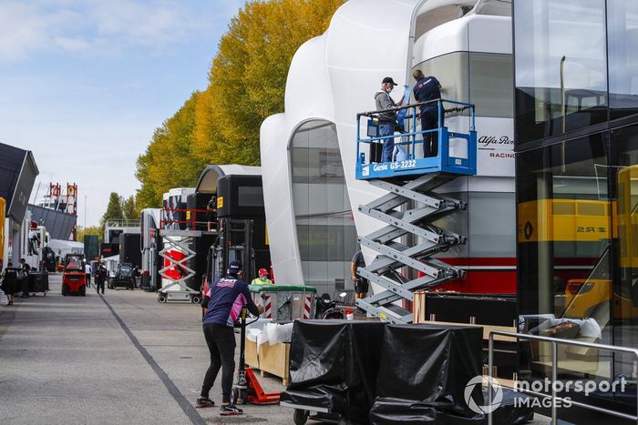 Trabajos en el paddock