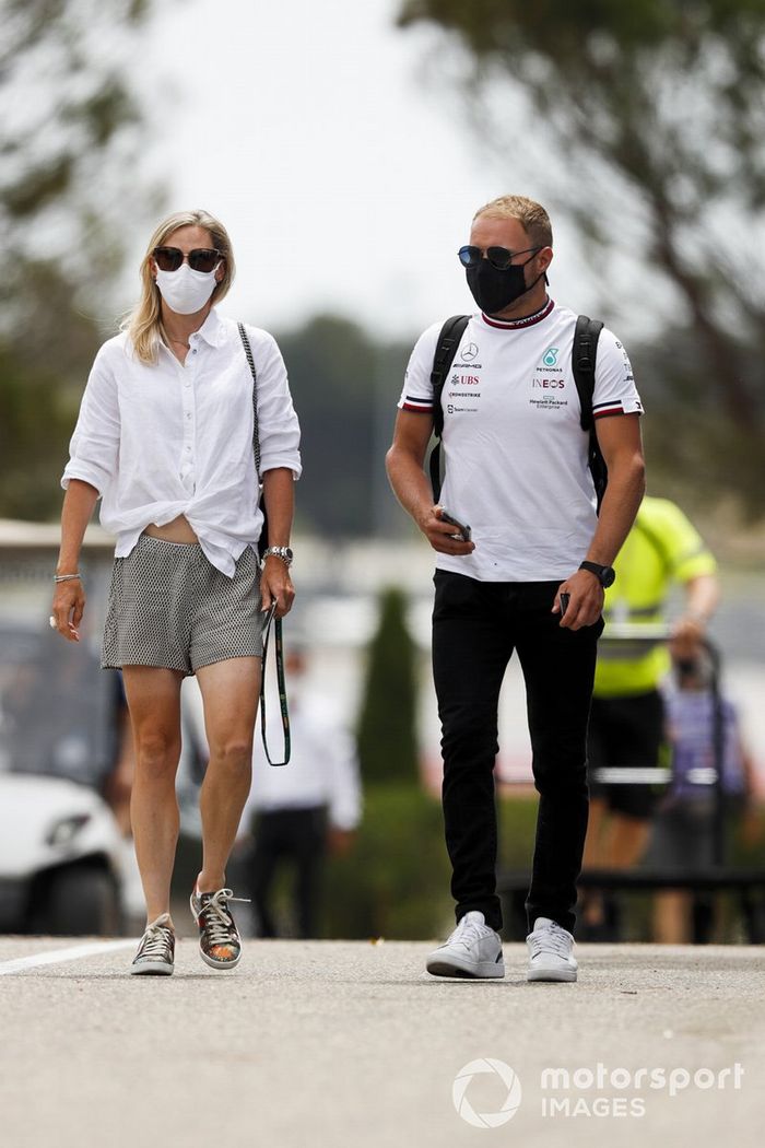 Tiffany Cromwell y Valtteri Bottas, Mercedes 