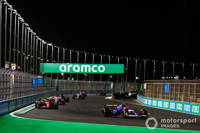 Yuki Tsunoda, RB F1 Team VCARB 01, Oliver Bearman, Ferrari SF-24, Kevin Magnussen, Haas VF-24.