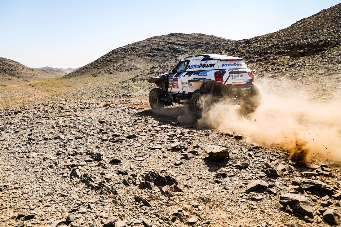 #217 X-raid Mini JCW Team Mini John Cooper Works Rally Plus: Krzysztof Holowczyc, Łukasz Kurzeja