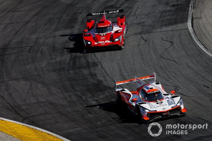 #6 Acura Team Penske Acura DPi, DPi: Juan Pablo Montoya, Dane Cameron, Simon Pagenaud, #31 Whelen Engineering Racing Cadillac DPi, DPi: Filipe Albuquerque, Pipo Derani, Mike Conway, Felipe Nasr