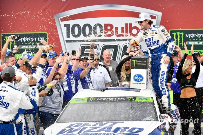 Race Winner Ryan Blaney, Team Penske, Ford Mustang