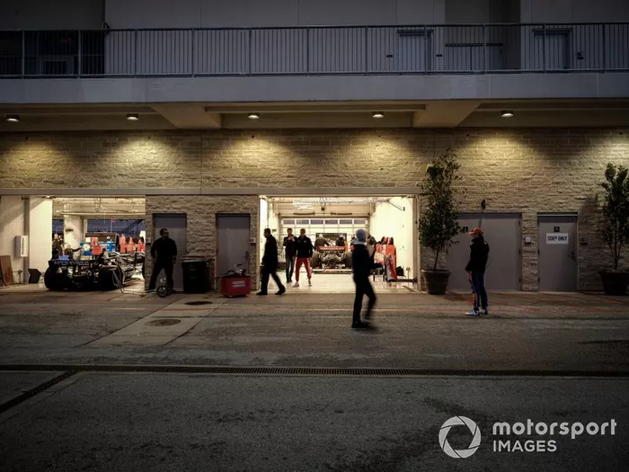 Marcus Ericsson, Chip Ganassi Racing Honda, crew, Felix Rosenqvist, Chip Ganassi Racing Honda