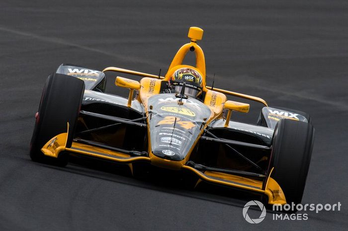 31º #24 Sage Karam, DRR WIX Filters, Dreyer & Reinbold Racing Chevrolet: 227.740 mph