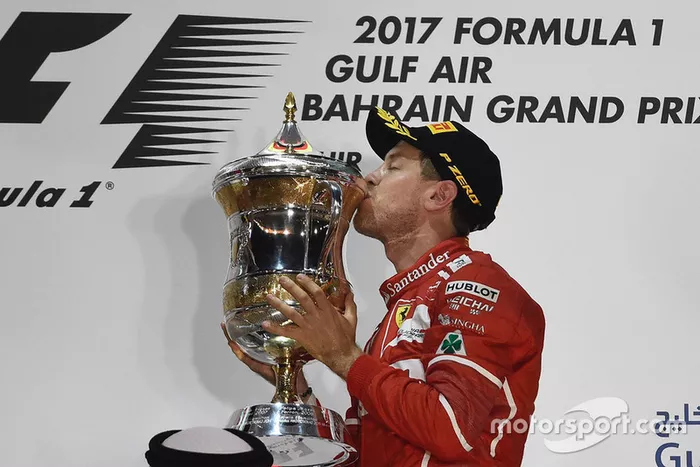 Podyum: Yarış galibi Sebastian Vettel, Ferrari