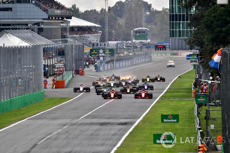 Pasa las fotos y sigue la secuencia. ¿Lo pudieron hacer diferente Raikkonen y Vettel?