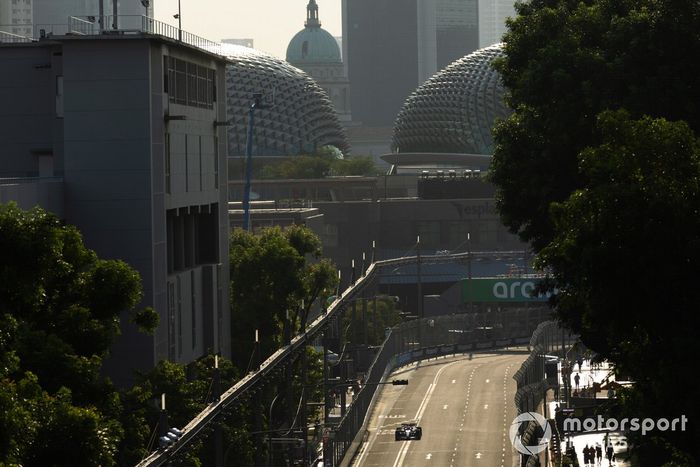 Lewis Hamilton, Mercedes F1 W14 