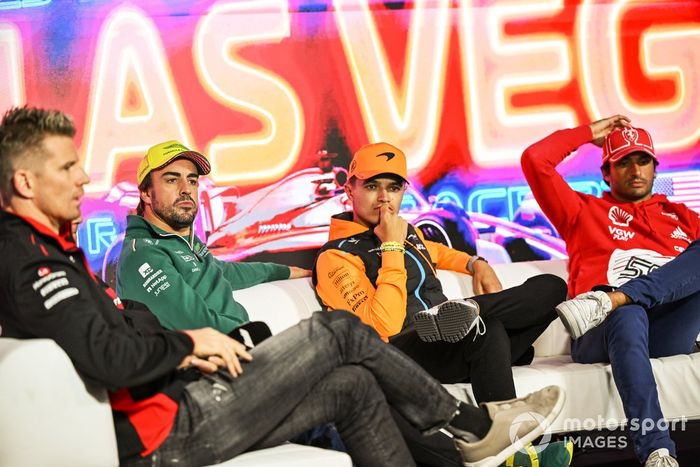 Nico Hulkenberg, Haas F1 Team, Fernando Alonso, Aston Martin F1 Team, Lando Norris, McLaren, Carlos Sainz, Scuderia Ferrari 