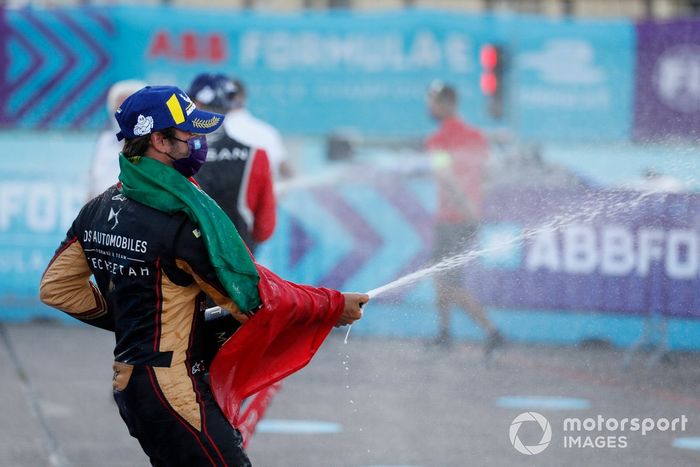 Podio: Antonio Felix da Costa, DS Techeetah celebra