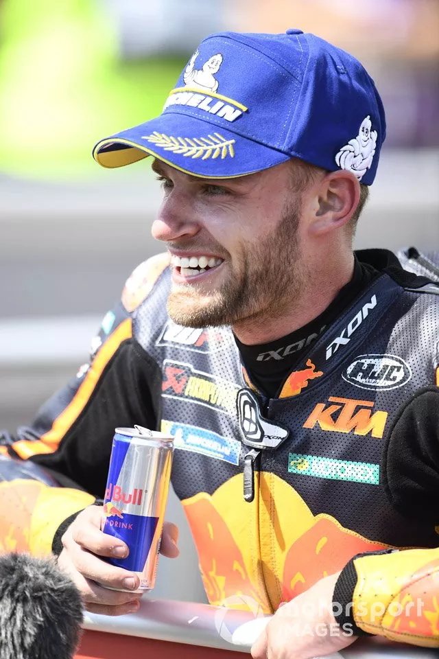 Ganador de la carrera Brad Binder, Red Bull KTM Factory Racing