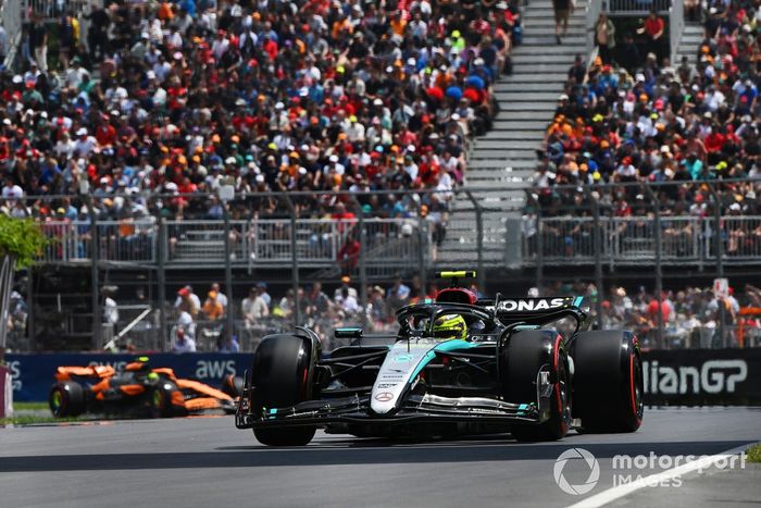 Lewis Hamilton, Mercedes F1 W15, Lando Norris, McLaren MCL38