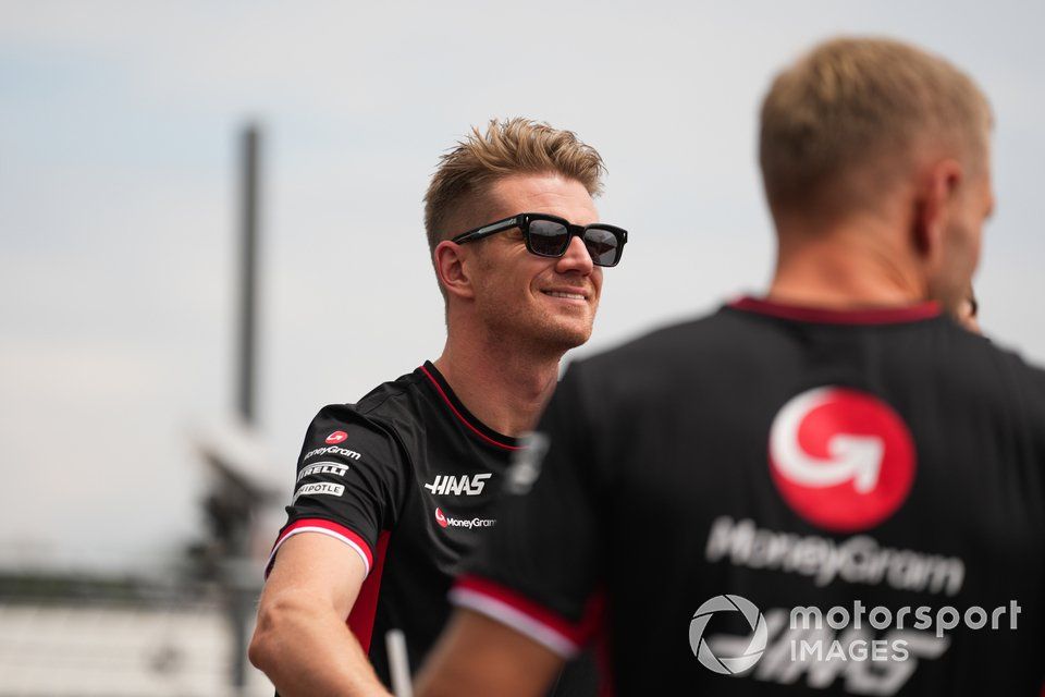 Nico Hulkenberg, Haas F1 Team, Kevin Magnussen, Haas F1 Team, en el desfile de pilotos