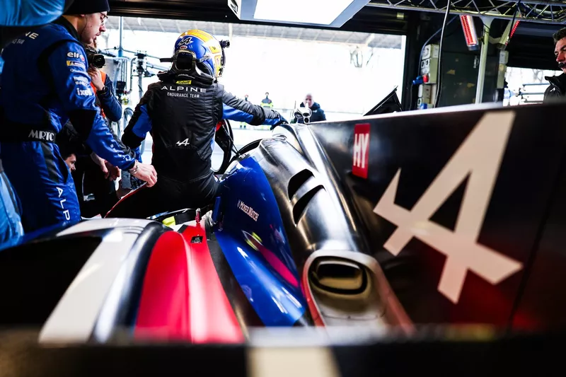 #36 Alpine Endurance Team Alpine A424: Jules Gounon