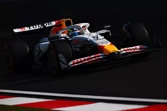 إيساك حجار، فريق RB F1