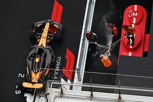 Lando Norris, McLaren, Oscar Piastri, McLaren, George Russell, Mercedes